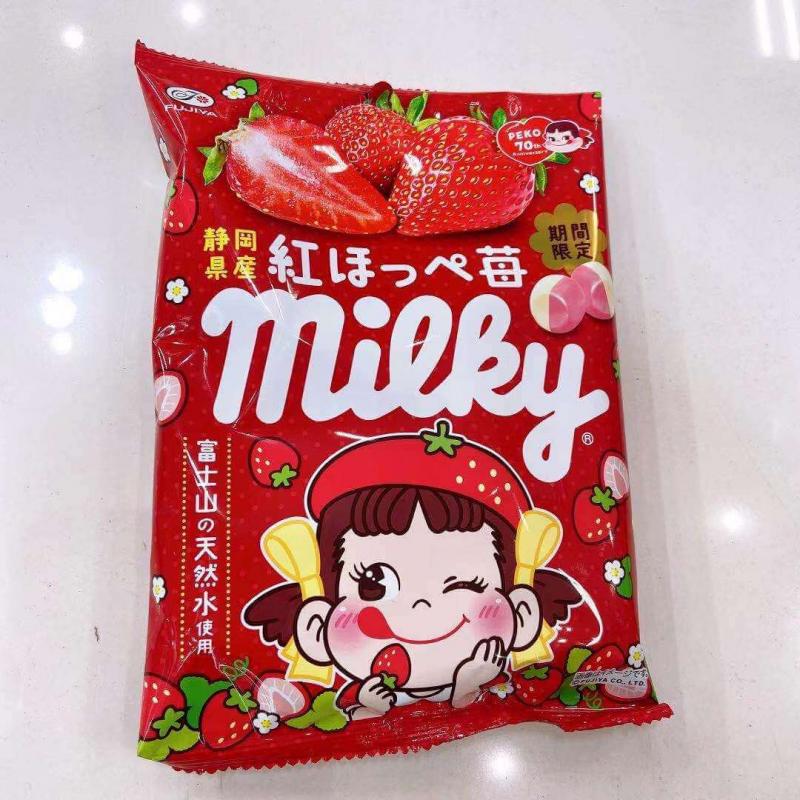 fujiya不二家 期间限定 草莓味牛奶糖