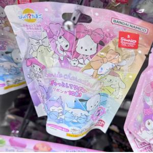 日本万代 三丽鸥蝴蝶结系列盲盒泡澡沐浴球入浴剂 内含小玩具 55g
