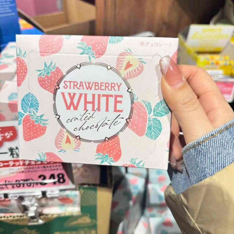 KALDI 情人节期间限定 草莓冻干白巧克力 3个入（任意路线可发）