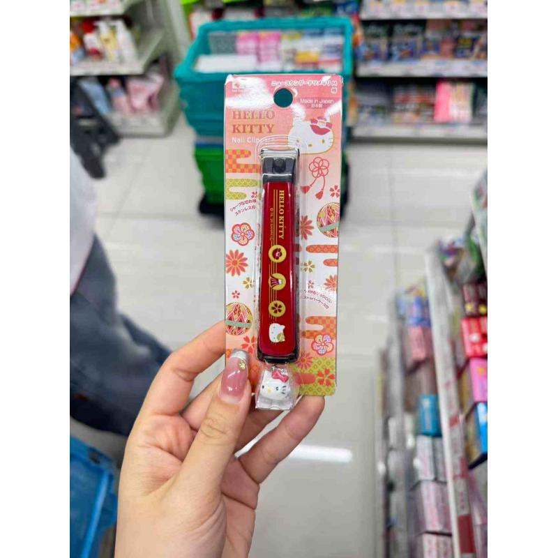 KAI贝印 红色和风椿Kitty吊坠款指甲剪指甲刀 M码